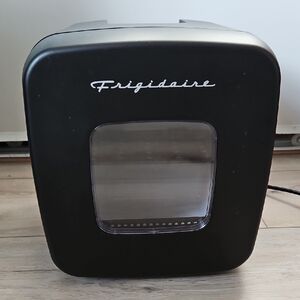 Frigidaire Black Ice Maker